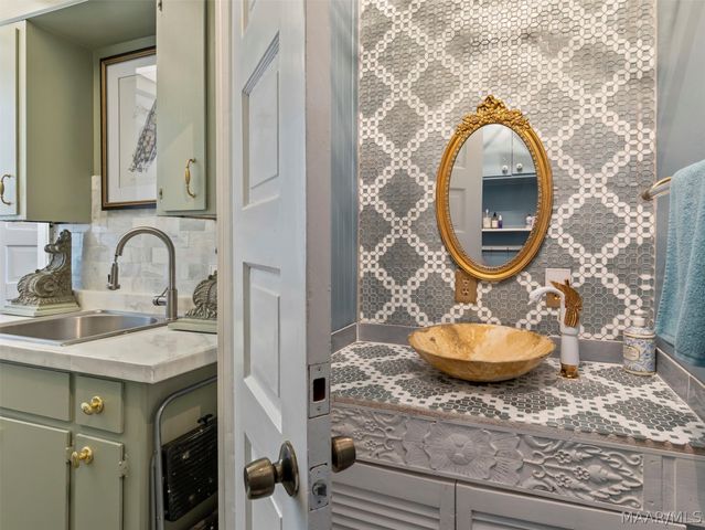 1241 S Hull Street, Montgomery, AL 36104