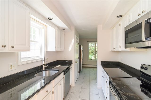 12 Homeward Lane 12, Natick, MA 01760