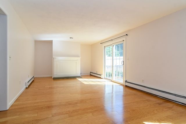 12 Homeward Lane 12, Natick, MA 01760