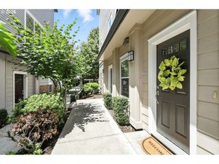 10805 Ne RED WING Way 202, Hillsboro, OR 97006