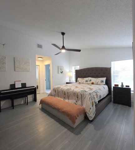 4215 Green Forest Way, Boynton Beach, FL 33436