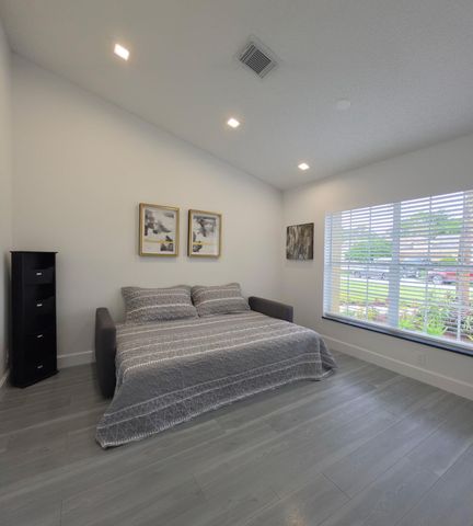 4215 Green Forest Way, Boynton Beach, FL 33436