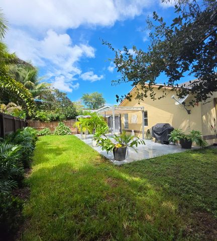 4215 Green Forest Way, Boynton Beach, FL 33436
