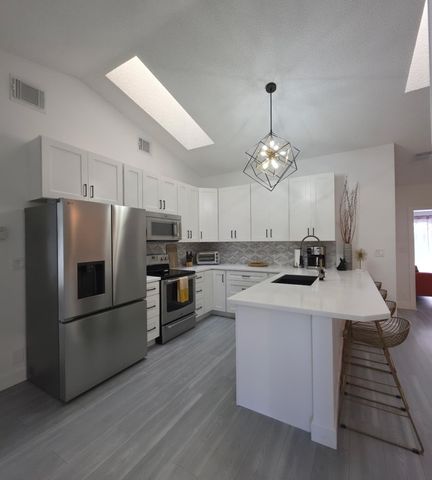 4215 Green Forest Way, Boynton Beach, FL 33436
