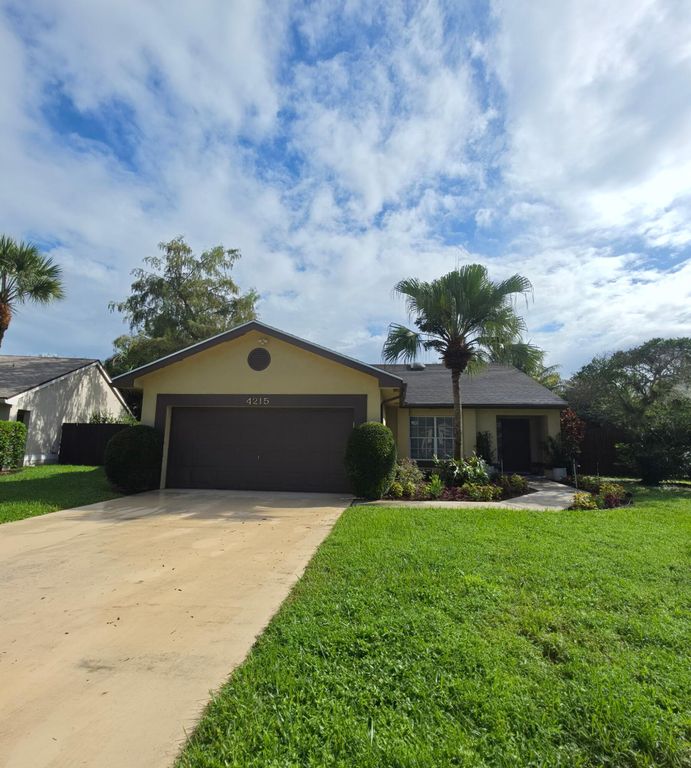 4215 Green Forest Way, Boynton Beach, FL 33436