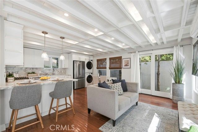 1001 2nd, Hermosa Beach, CA 90254