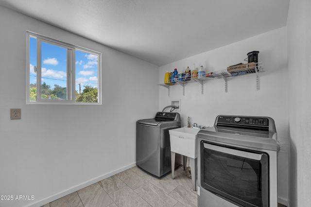 11025 W CHERRY HILLS Drive W, Sun City, AZ 85351