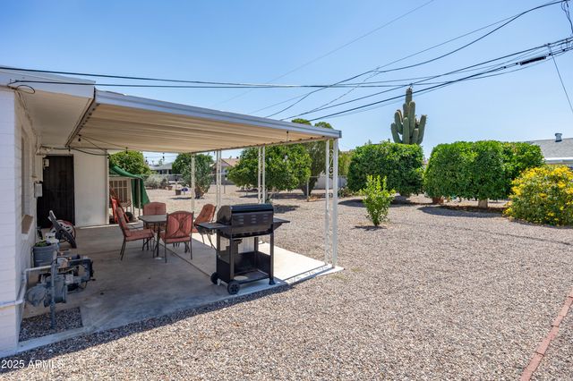 11025 W CHERRY HILLS Drive W, Sun City, AZ 85351