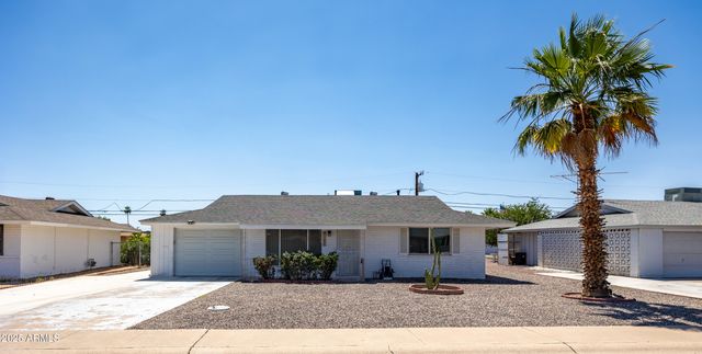 11025 W CHERRY HILLS Drive W, Sun City, AZ 85351