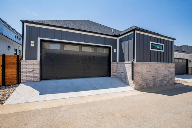 3502 SW Scoggins Road, Bentonville, AR 72713