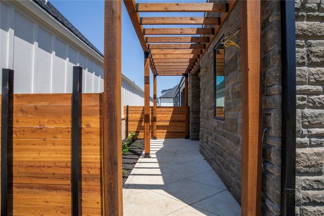 3502 SW Scoggins Road, Bentonville, AR 72713