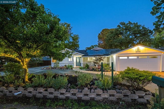 2064 Celeste Ave, Walnut Creek, CA 94596