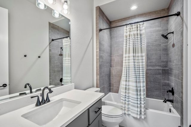22 Dashingly Court, Tomball, TX 77377