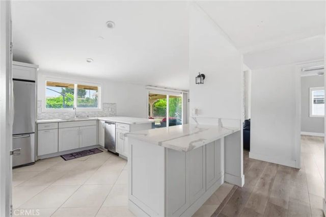 2554 W Chanticleer, Anaheim, CA 92804