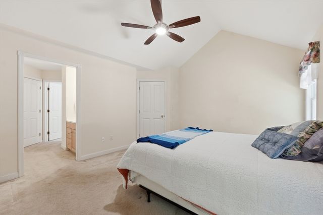 4 Autumn Drive B, Hudson, MA 01749