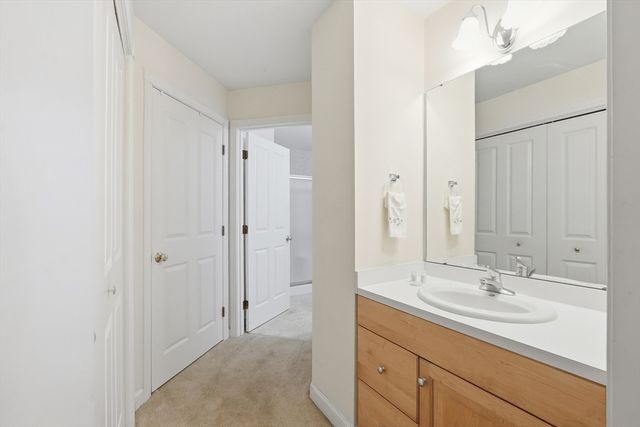 4 Autumn Drive B, Hudson, MA 01749