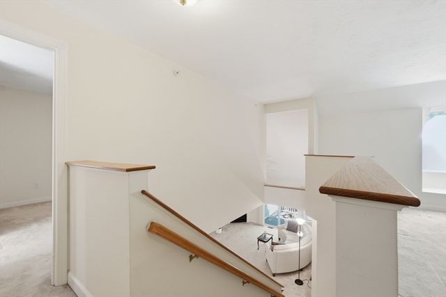 4 Autumn Drive B, Hudson, MA 01749