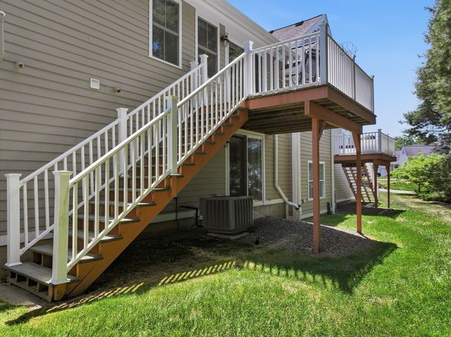 4 Autumn Drive B, Hudson, MA 01749