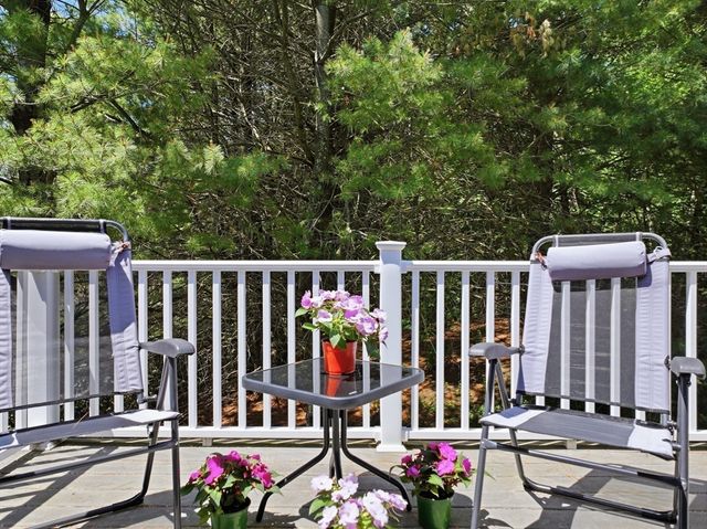 4 Autumn Drive B, Hudson, MA 01749