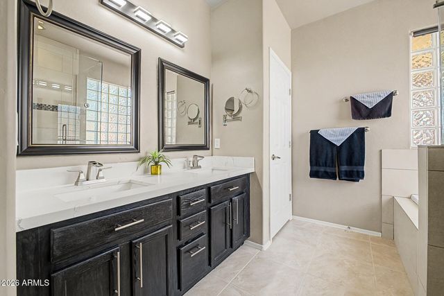 4486 E SUNDANCE Court, Gilbert, AZ 85297