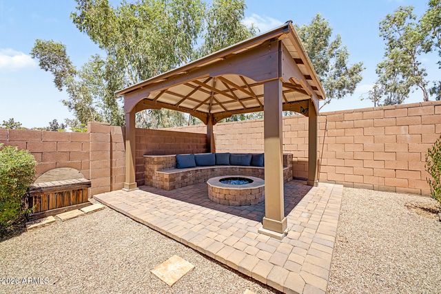4486 E SUNDANCE Court, Gilbert, AZ 85297