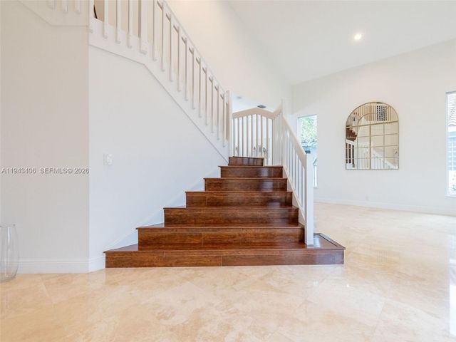 2763 Oakbrook Dr, Weston, FL 33332