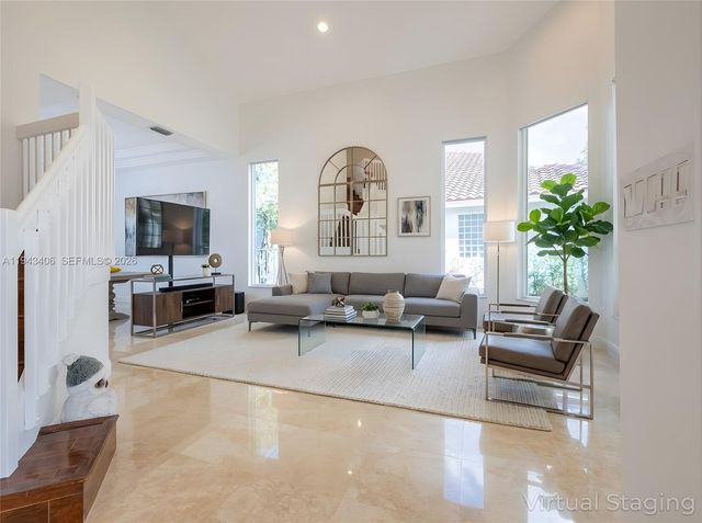 2763 Oakbrook Dr, Weston, FL 33332