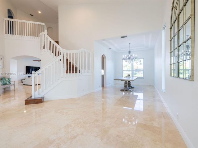 2763 Oakbrook Dr, Weston, FL 33332