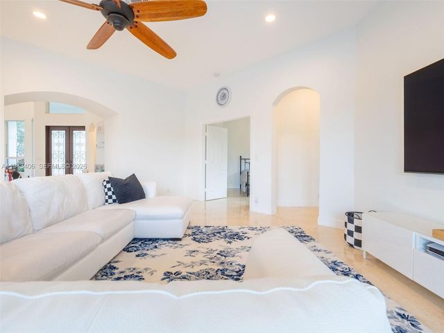 2763 Oakbrook Dr, Weston, FL 33332