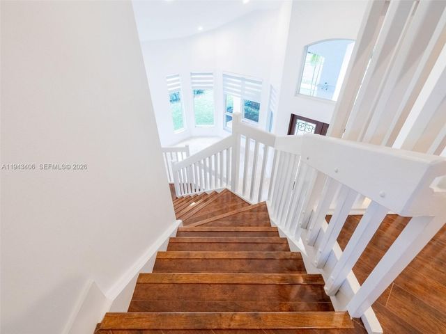 2763 Oakbrook Dr, Weston, FL 33332