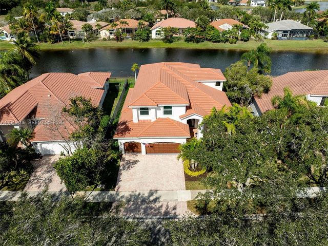 2763 Oakbrook Dr, Weston, FL 33332