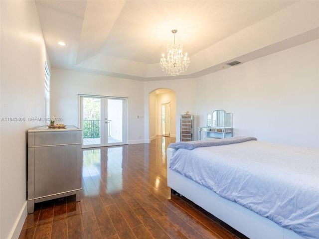 2763 Oakbrook Dr, Weston, FL 33332