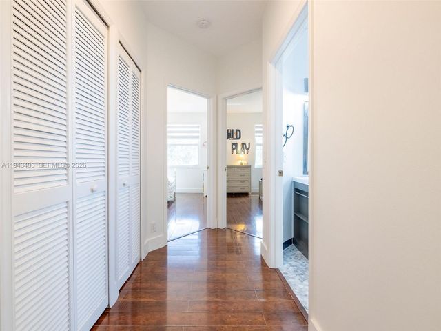 2763 Oakbrook Dr, Weston, FL 33332