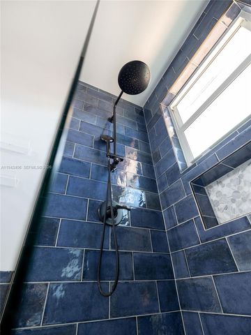 2763 Oakbrook Dr, Weston, FL 33332