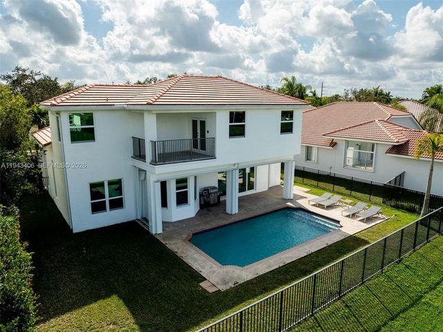 2763 Oakbrook Dr, Weston, FL 33332