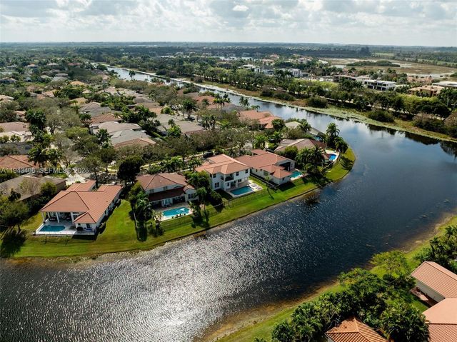 2763 Oakbrook Dr, Weston, FL 33332