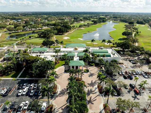 2763 Oakbrook Dr, Weston, FL 33332