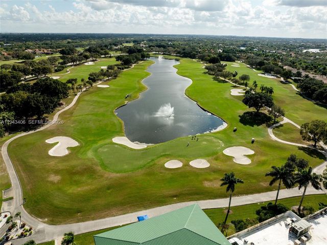 2763 Oakbrook Dr, Weston, FL 33332