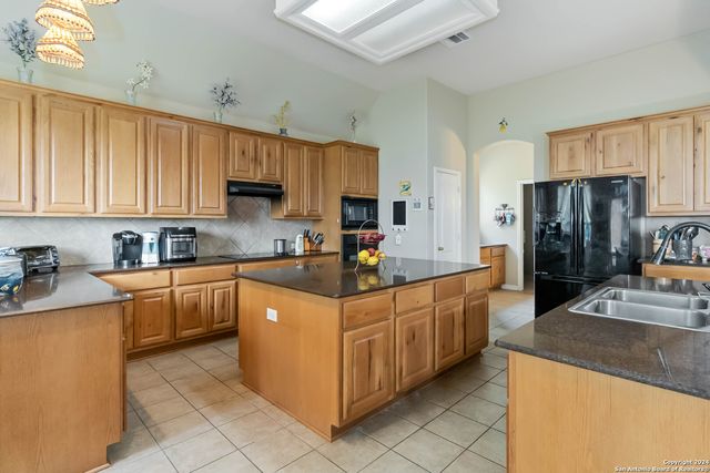 846 COUNTY ROAD 2763, Mico, TX 78056
