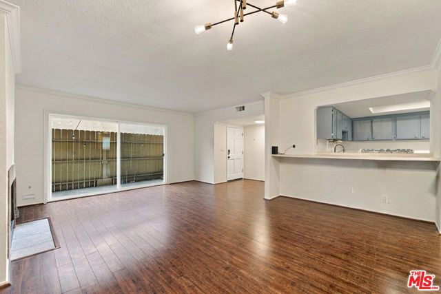 11918 Avon Way 102, Los Angeles, CA 90066