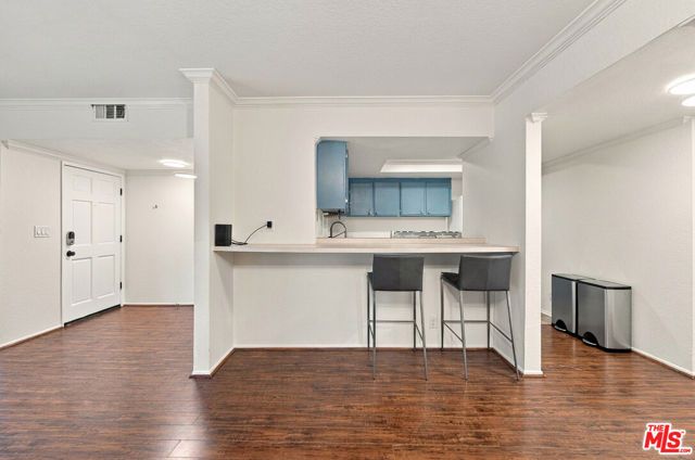 11918 Avon Way 102, Los Angeles, CA 90066