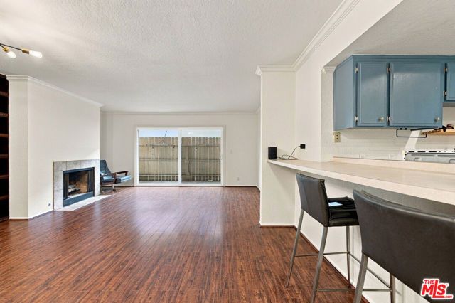 11918 Avon Way 102, Los Angeles, CA 90066