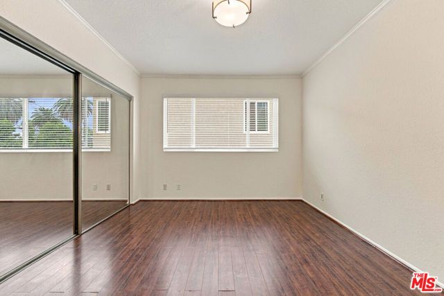 11918 Avon Way 102, Los Angeles, CA 90066