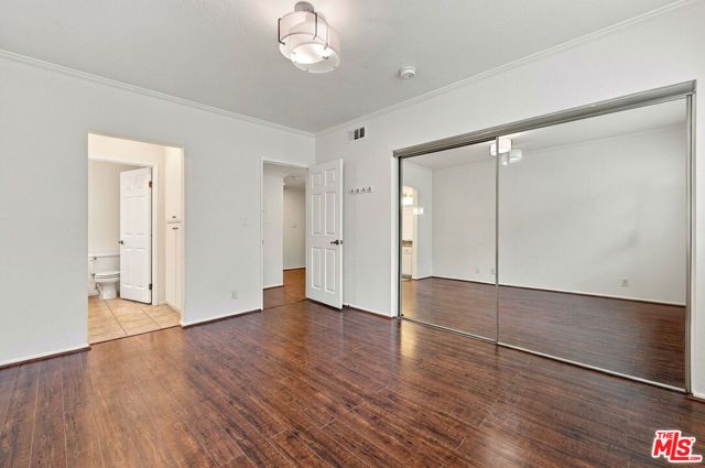 11918 Avon Way 102, Los Angeles, CA 90066