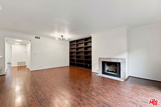 11918 Avon Way 102, Los Angeles, CA 90066