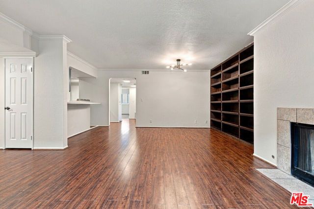 11918 Avon Way 102, Los Angeles, CA 90066