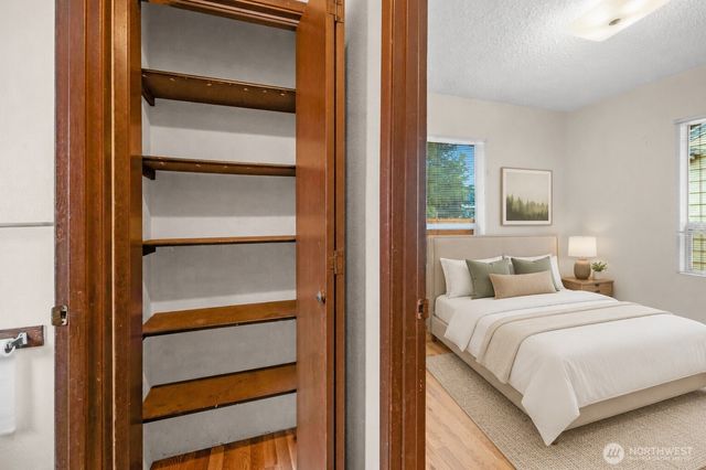 536 N 73rd Street, Seattle, WA 98103
