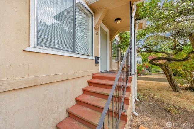 536 N 73rd Street, Seattle, WA 98103