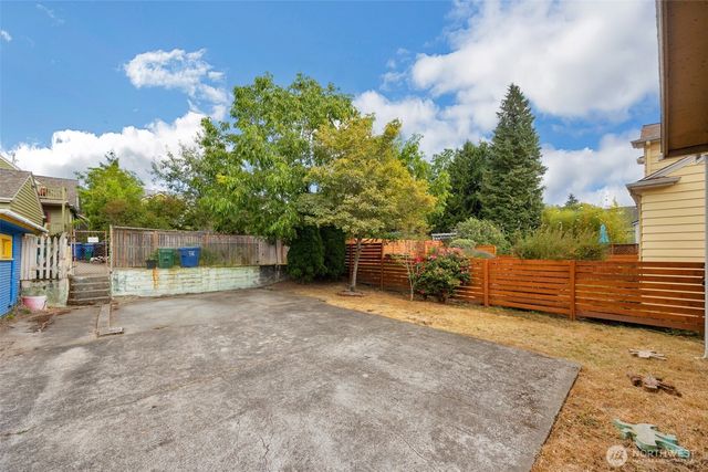 536 N 73rd Street, Seattle, WA 98103