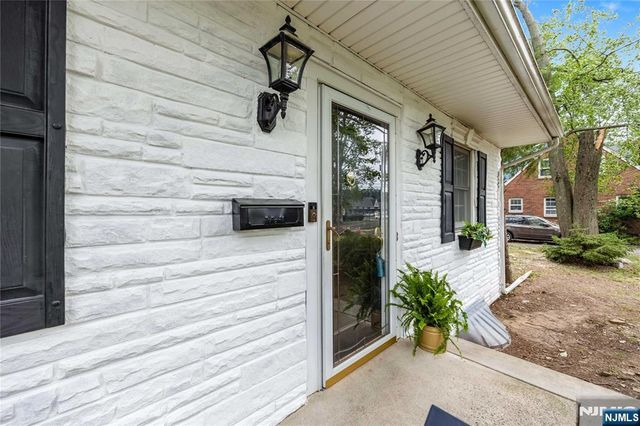 335 River Road, New Milford, NJ 07646